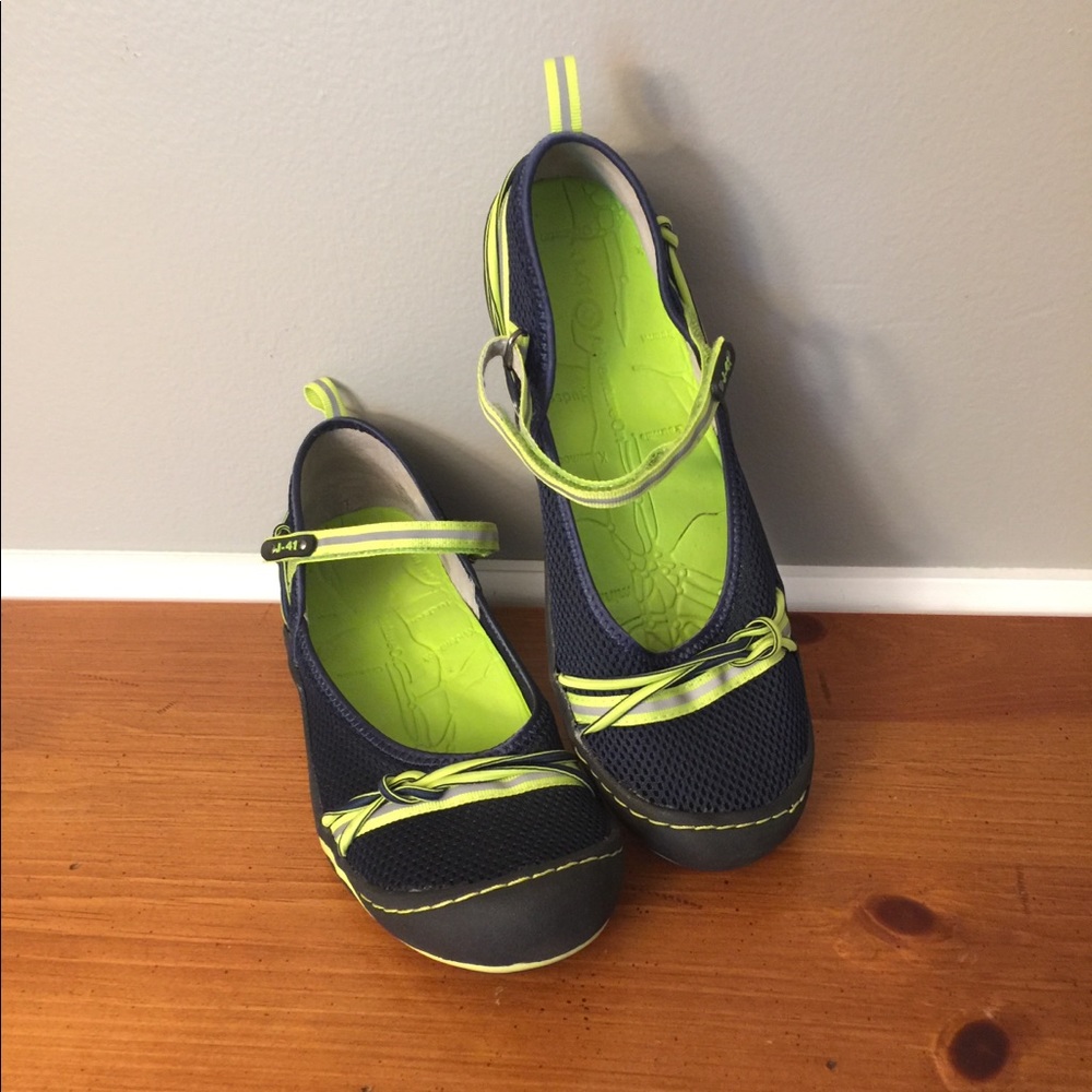 J41 navy and green mesh shoes